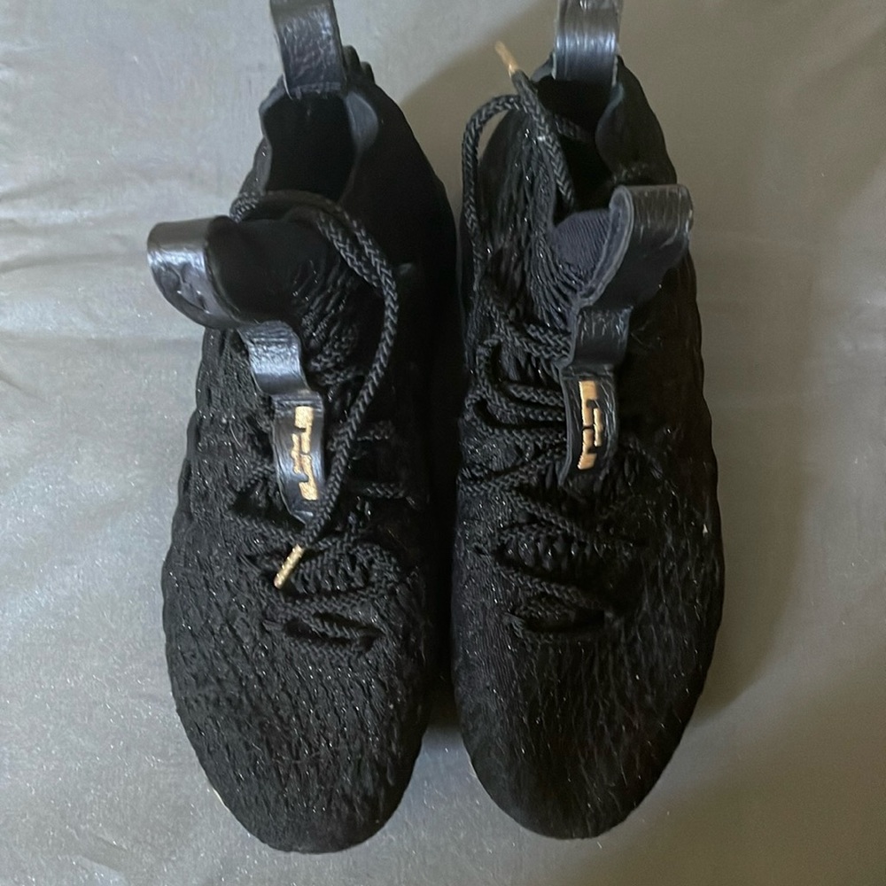 Nike LeBron 15 Metallic Gold